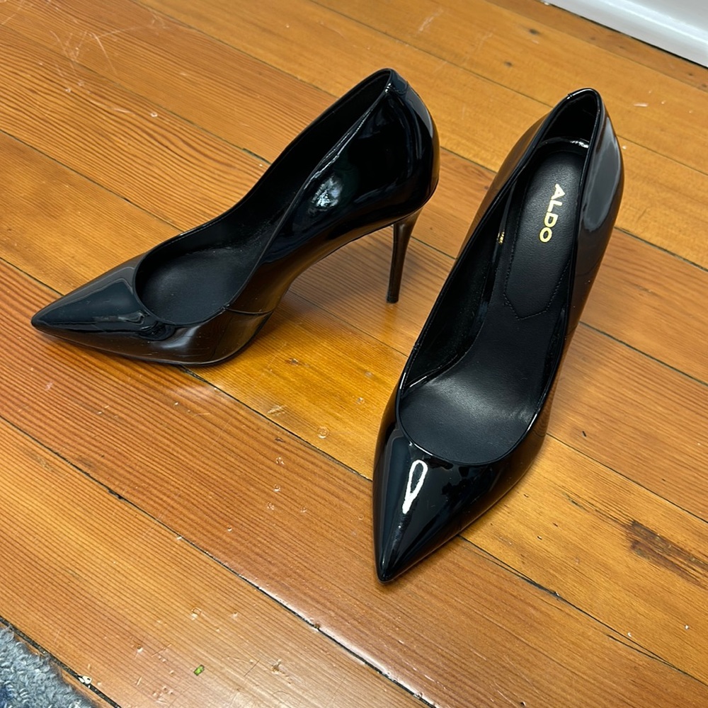 Aldo black patent leather heel Stessy size 9 like new